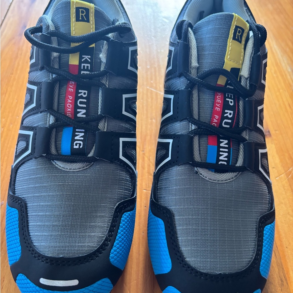 Unisex athletic running shoes, blue green & Gray. Keep Running Speed III.
